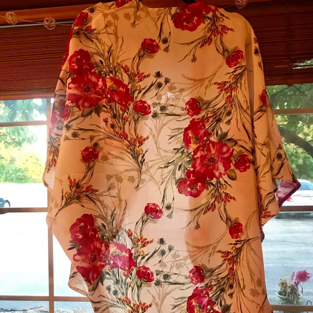 CHERRY BLOSSOM || kimono - Picture 3 of 5